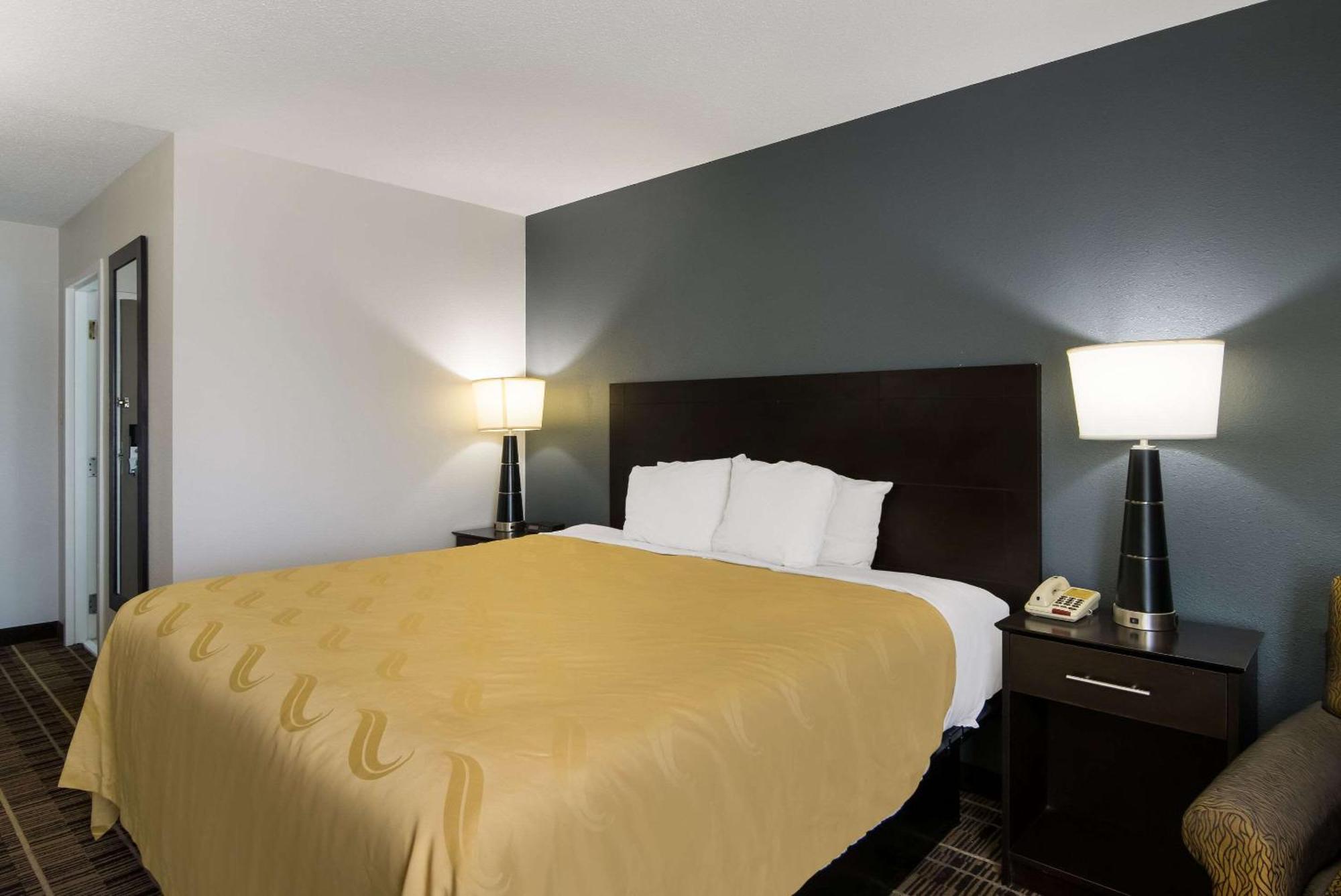 Quality Inn Aurora - Naperville Area Exterior foto